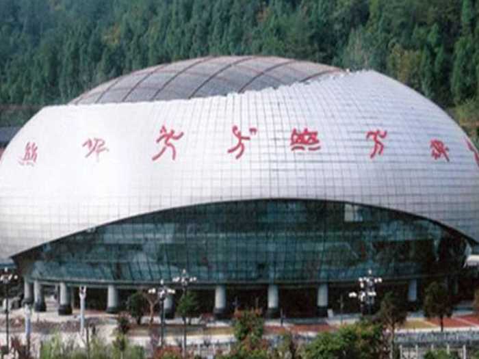 海门体育中心球形网架加工安装